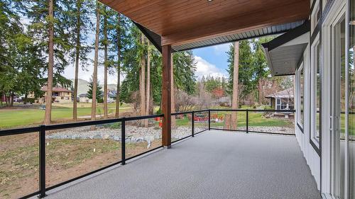 2520 Golf View Crescent, Blind Bay, BC - Outdoor With Exterior