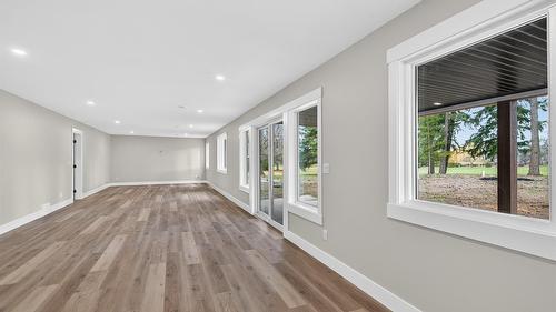 2520 Golf View Crescent, Blind Bay, BC - Indoor Photo Showing Other Room