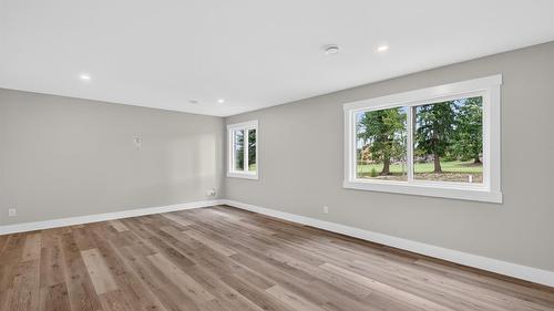 2520 Golf View Crescent, Blind Bay, BC - Indoor Photo Showing Other Room