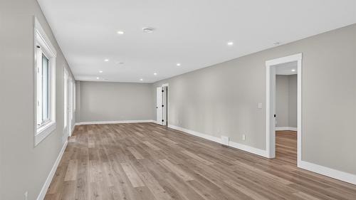 2520 Golf View Crescent, Blind Bay, BC - Indoor Photo Showing Other Room