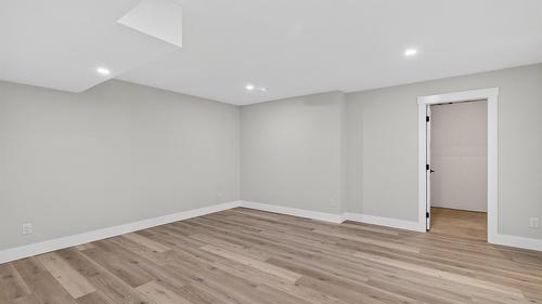 2520 Golf View Crescent, Blind Bay, BC - Indoor Photo Showing Other Room