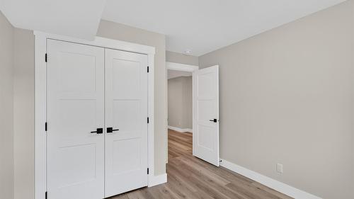 2520 Golf View Crescent, Blind Bay, BC - Indoor Photo Showing Other Room