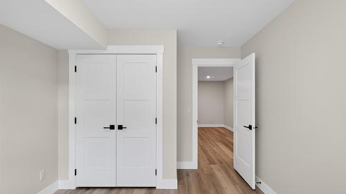 2520 Golf View Crescent, Blind Bay, BC - Indoor Photo Showing Other Room