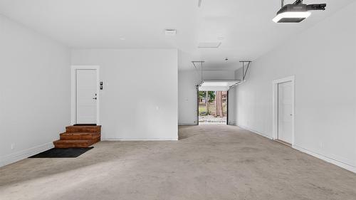 2520 Golf View Crescent, Blind Bay, BC - Indoor Photo Showing Other Room