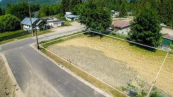 2-1445 Illecillewaet Road Revelstoke, BC V0E 2S1