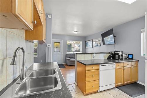 466 Garlies St, Winnipeg, MB 