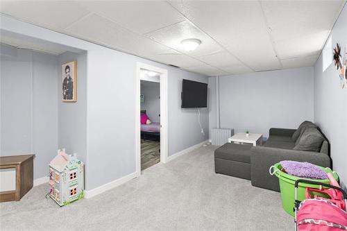 466 Garlies St, Winnipeg, MB 