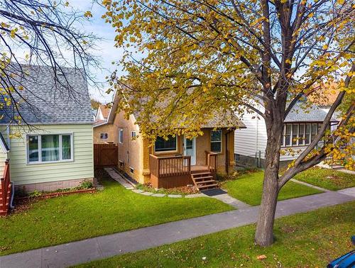 466 Garlies St, Winnipeg, MB 