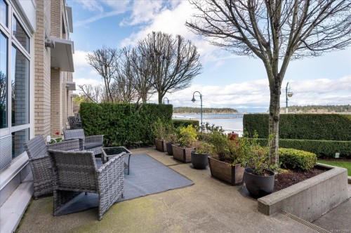 Th10-38 Front St, Nanaimo, BC 
