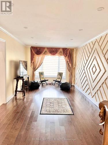 5715 Riverdale Crescent, Mississauga, ON - Indoor