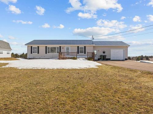 19 MACPHEE Avenue  Souris, PE C0A 2B0