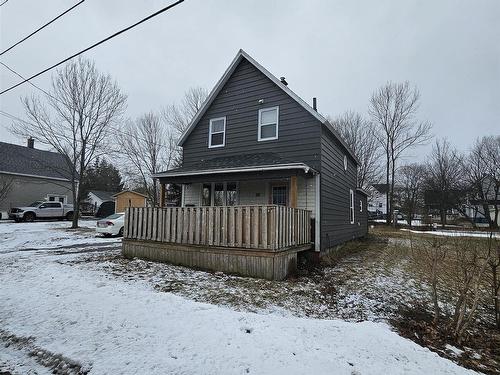 26 Windsor Avenue  Sydney Mines, NS B1Y 2J7