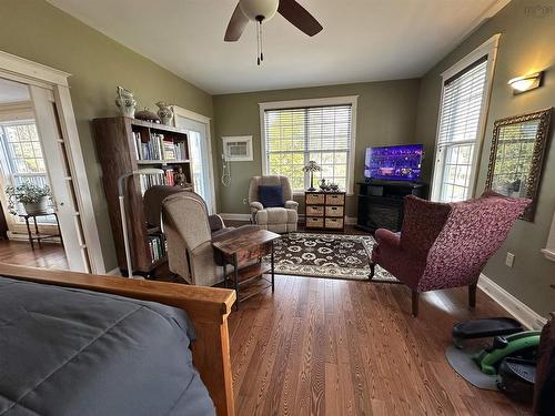 86 West Street, Milton, NS 