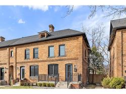 817 MONMOUTH Windsor, ON N8Y 3L5