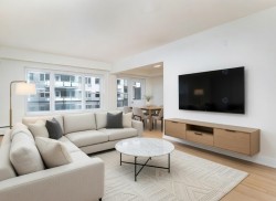 12-3510 Rue de la Montagne  Montréal (Ville-Marie), QC H3G 2A6