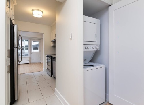 Laundry - 12-3510 Rue De La Montagne, Montréal (Ville-Marie), QC - Indoor Photo Showing Laundry Room