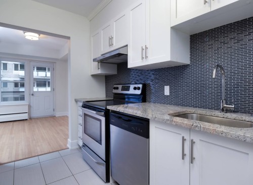 Kitchen - 12-3510 Rue De La Montagne, Montréal (Ville-Marie), QC - Indoor Photo Showing Kitchen With Upgraded Kitchen