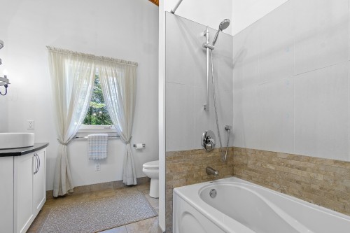 Salle de bains - 78 Ch. Old Bridge, Otter Lake, QC - Indoor Photo Showing Bathroom