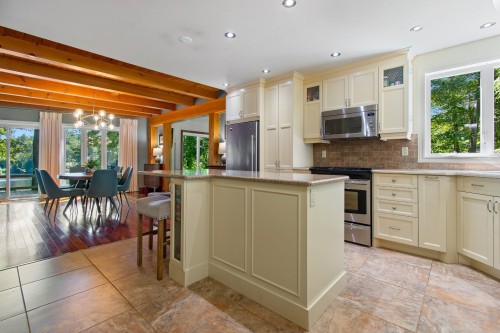 Cuisine - 78 Ch. Old Bridge, Otter Lake, QC - Indoor Photo Showing Kitchen With Upgraded Kitchen