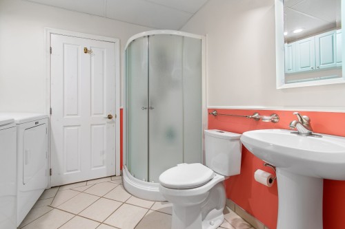 Salle de bains - 78 Ch. Old Bridge, Otter Lake, QC - Indoor Photo Showing Bathroom