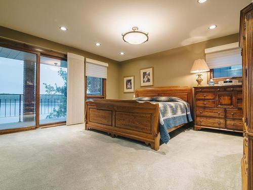 110 Lakeside Crescent, Kenora, ON - Indoor Photo Showing Bedroom