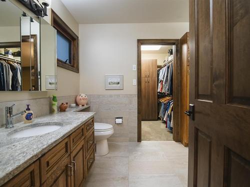 110 Lakeside Crescent, Kenora, ON - Indoor Photo Showing Bathroom