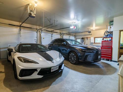 110 Lakeside Crescent, Kenora, ON - Indoor Photo Showing Garage