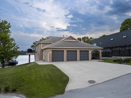 110 Lakeside Crescent, Kenora, ON - Outdoor