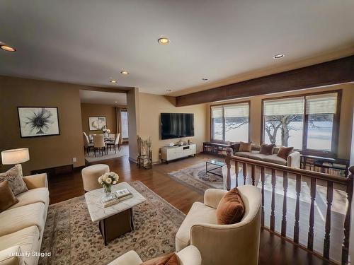 110 Lakeside Crescent, Kenora, ON - Indoor Photo Showing Living Room