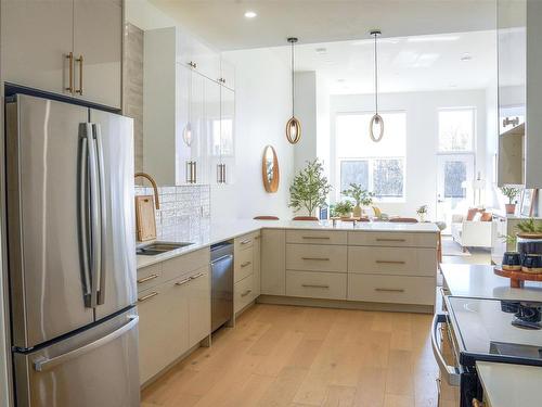 3222 96 HIGH Street N  Thunder Bay, ON P7A 5R3