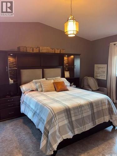 24 Hahn Crescent, Kindersley, SK - Indoor Photo Showing Bedroom