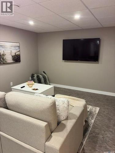 24 Hahn Crescent, Kindersley, SK - Indoor