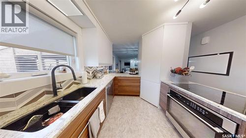 24 Hahn Crescent, Kindersley, SK - Indoor Photo Showing Kitchen