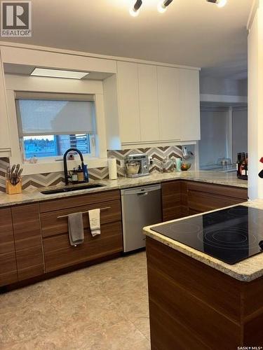 24 Hahn Crescent, Kindersley, SK - Indoor Photo Showing Kitchen