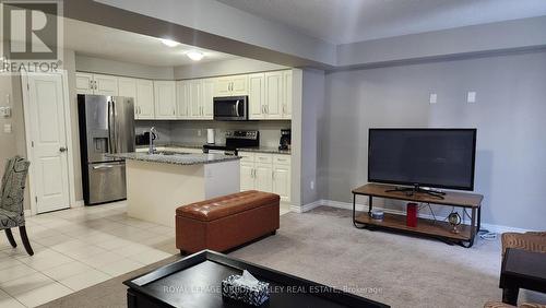 984 Wright Drive, Midland, ON - Indoor Photo Showing Kitchen With Stainless Steel Kitchen