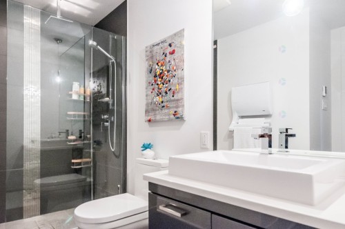 Salle de bains - 107-901 Rue De La Commune E., Montréal (Ville-Marie), QC - Indoor Photo Showing Bathroom