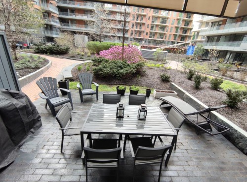 Terrasse - 107-901 Rue De La Commune E., Montréal (Ville-Marie), QC - Outdoor