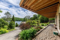 38 350e Avenue  Saint-Hippolyte, QC J8A 2Y2