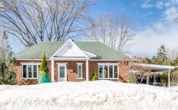 3821 Rue des Hêtres  Trois-Rivières, QC G8Y 1L6