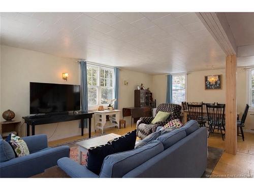 1853 Schryer, Bathurst, NB 