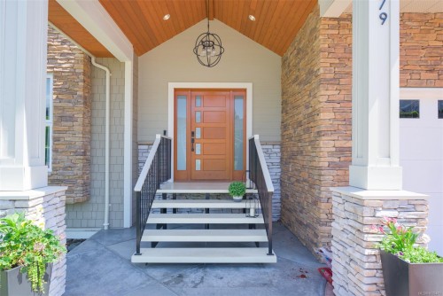 2279 Nicklaus Dr, Langford, BC 