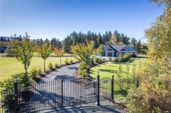 939 Virginia Rd Coombs, BC V0R 1M0