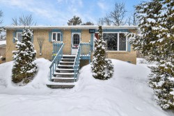 360 Rue Bourbonnais  Sainte-Sophie, QC J5J 1R6