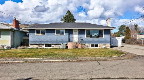 824 Sudbury Avenue  Kamloops, BC V2B 1Z9