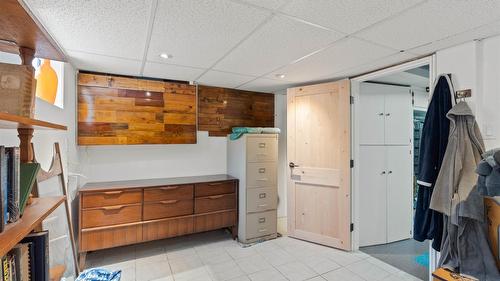 1693 Valleyview Drive, Kamloops, BC - Indoor