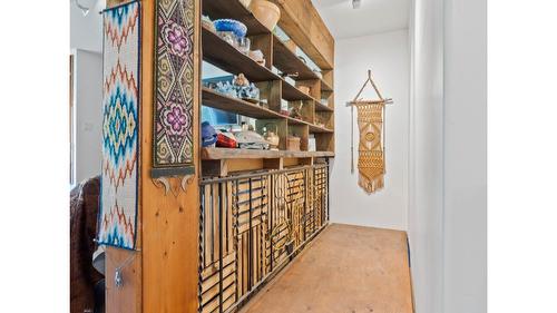 1693 Valleyview Drive, Kamloops, BC - Indoor