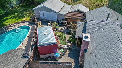 1693 Valleyview Drive, Kamloops, BC - Outdoor With In Ground Pool