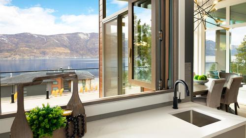 3580 Boxwood Road, Kelowna, BC - Indoor