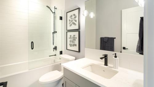 3580 Boxwood Road, Kelowna, BC - Indoor Photo Showing Bathroom