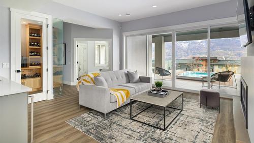 3580 Boxwood Road, Kelowna, BC - Indoor Photo Showing Living Room